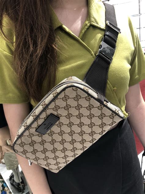 marsupio monospalla gucci|GUCCI 449174 Belt bag Brown x Beige GG Tela.